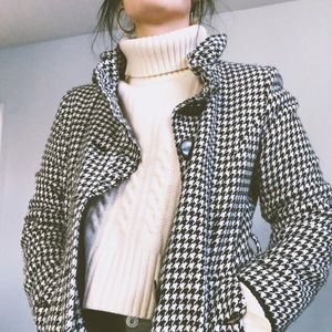 Womens Vintage Sabertooth Patterned Coat!